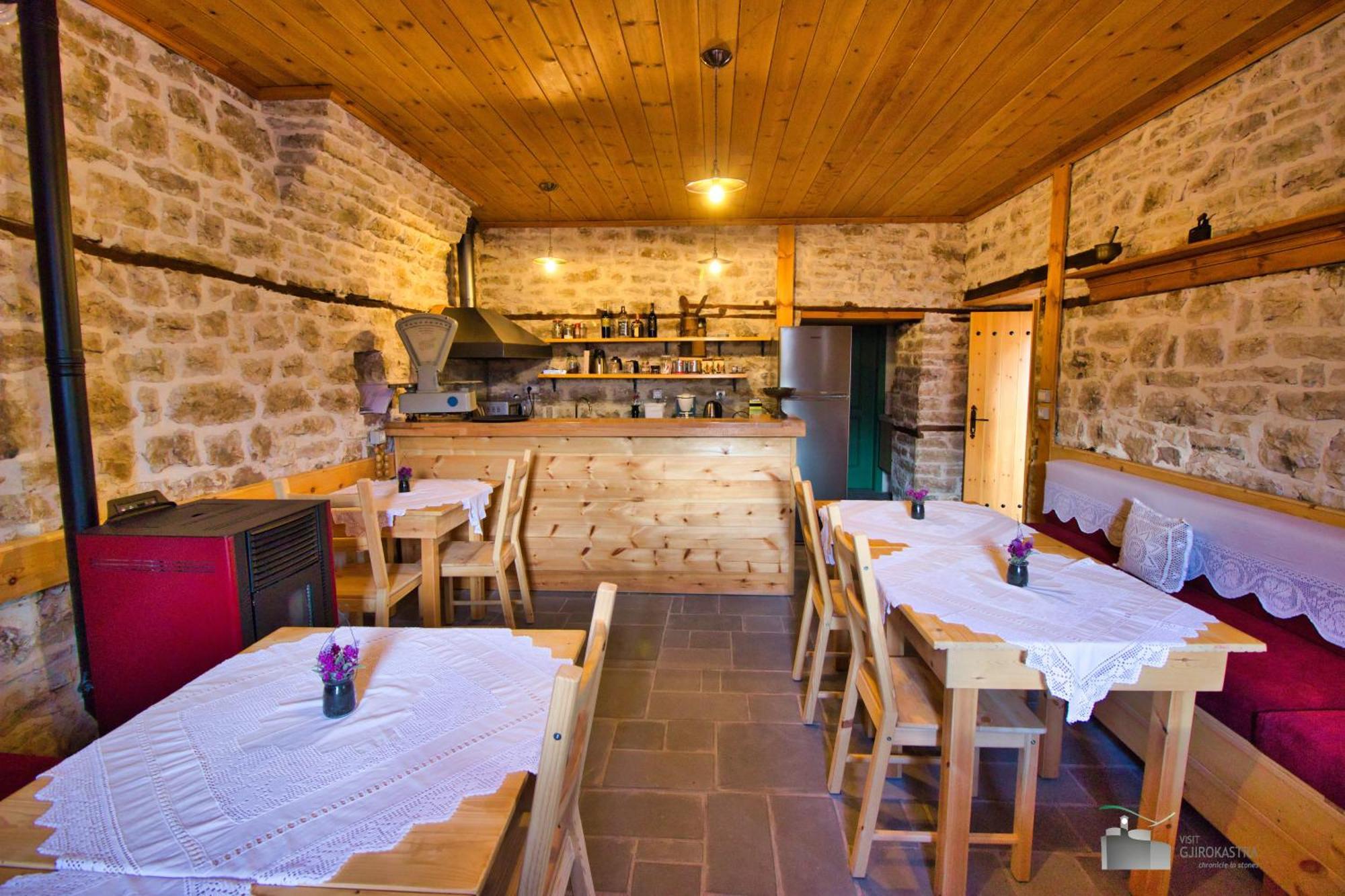 Argyropolis Boutique Hotel Gjirokastër Exteriör bild